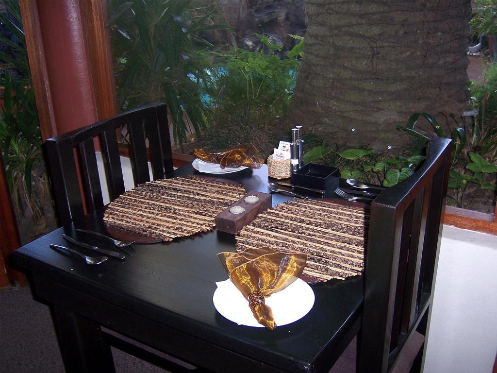 A La Martha'S Air-Port Guest House Puerto Elizabeth Exterior foto
